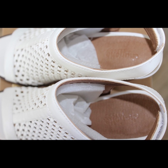 Charlotte Russe White Weave Heels- Size 8 - Picture 6 of 6